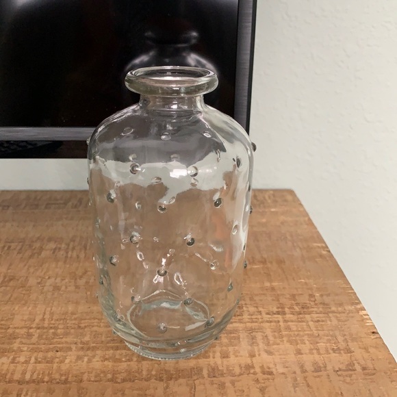 Clear glass vase with clear polka dot detail - Picture 5 of 5